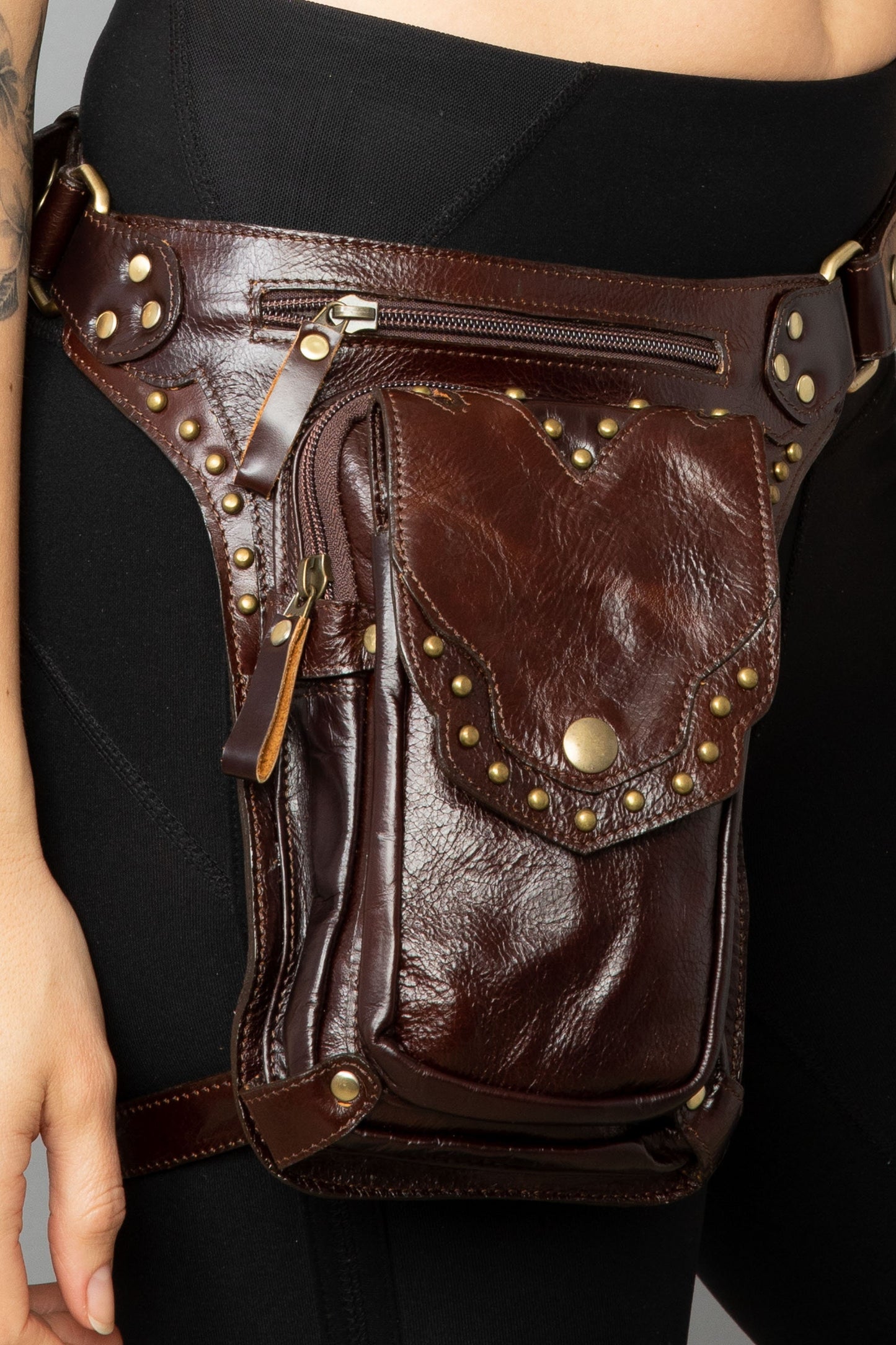 Genuine Leather Drop Leg Bag | Burning Man Leg Holster | Thigh Bag for Bikers | Thigh Bag Holster